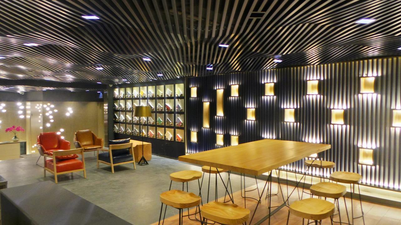 Lifu Hotel Wankel Jiang Tai Road Metro Station Branch Guangzhou Eksteriør billede