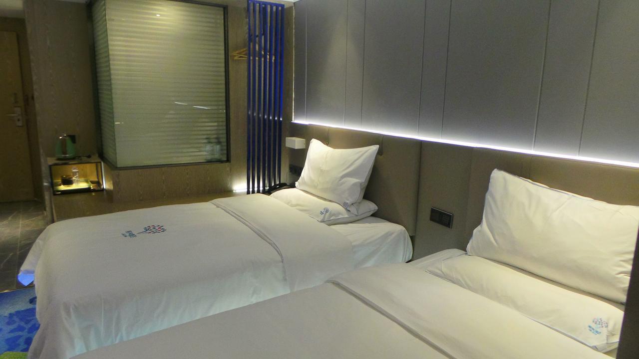 Lifu Hotel Wankel Jiang Tai Road Metro Station Branch Guangzhou Eksteriør billede
